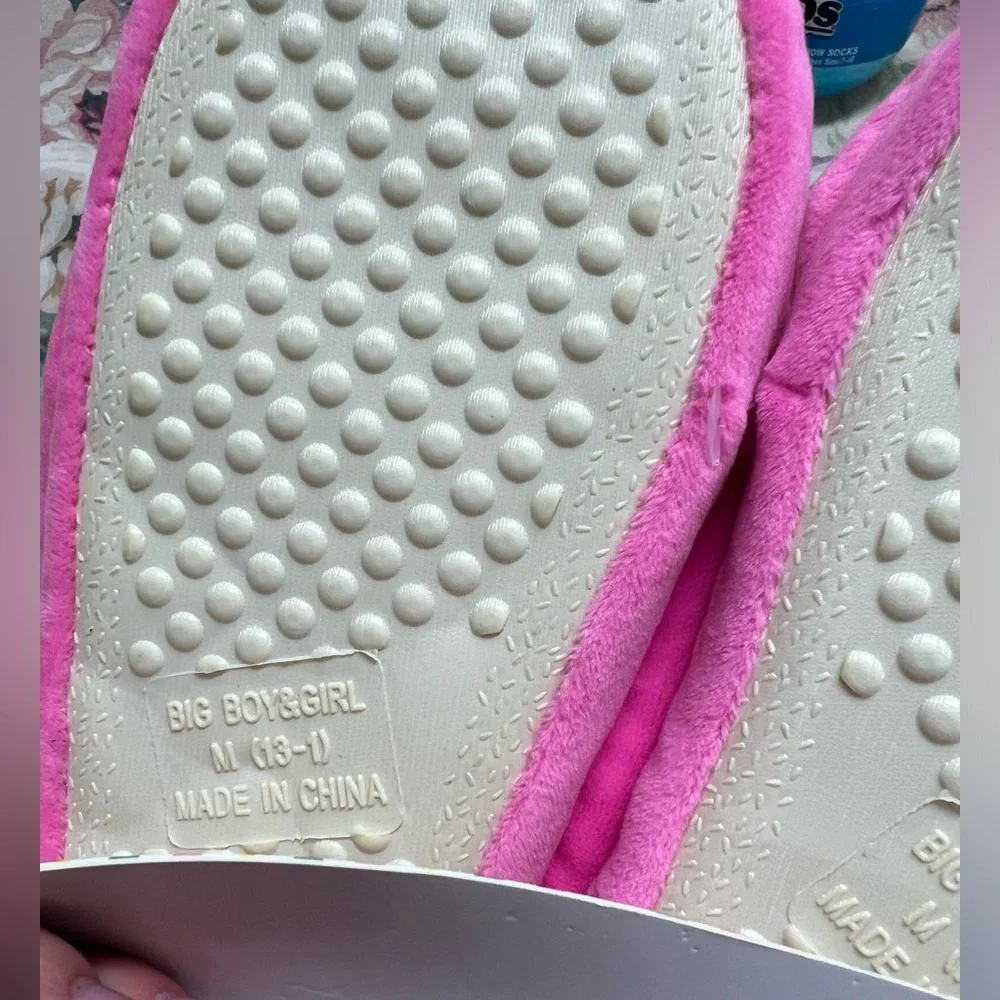 Peeps slippers sleep mask & 2 pair socks